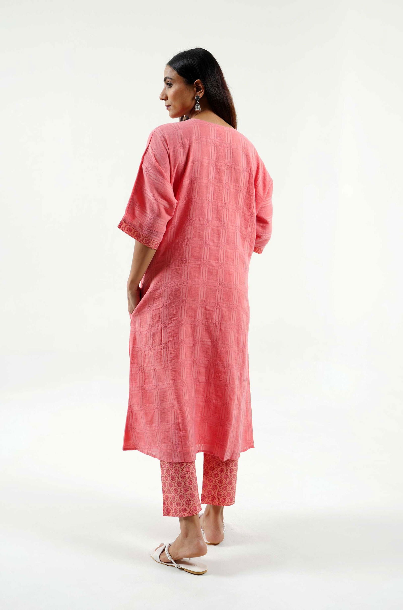 Peach Bold Checks Kurta with Slip (set of 2) - Cyan India Peach Bold Checks Kurta with Slip (set of 2) - Cyan India