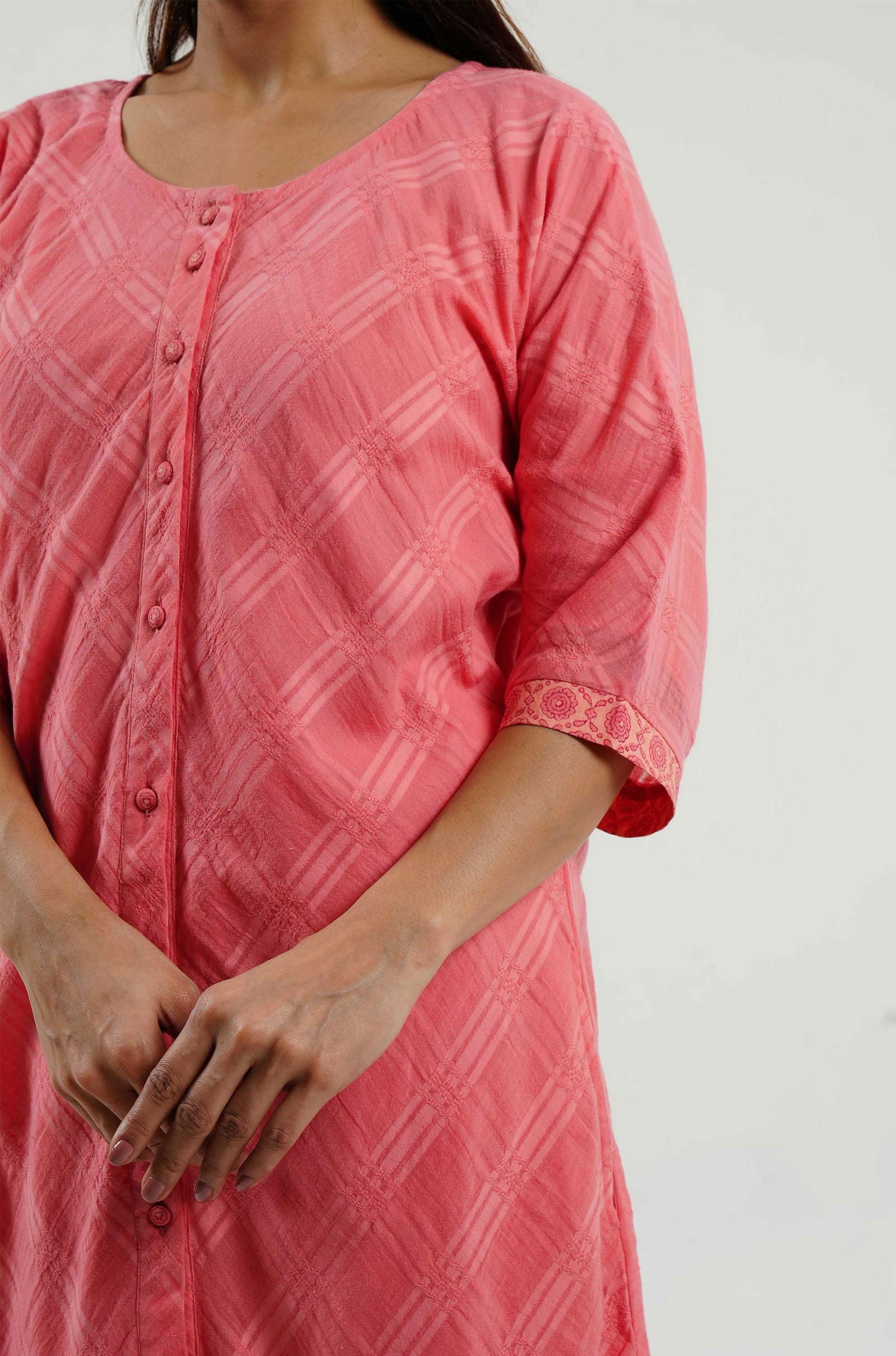 Peach Bold Checks Kurta with Slip (set of 2) - Cyan India Peach Bold Checks Kurta with Slip (set of 2) - Cyan India
