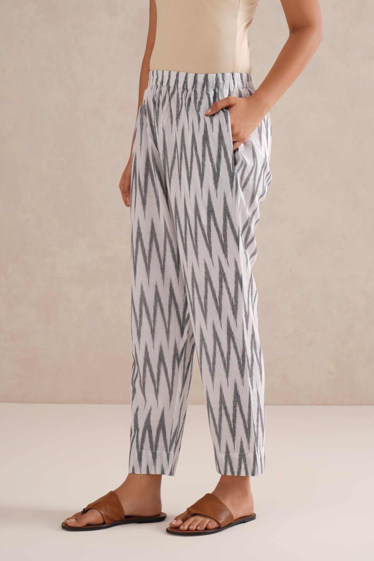 B&W Ikat Cord Set