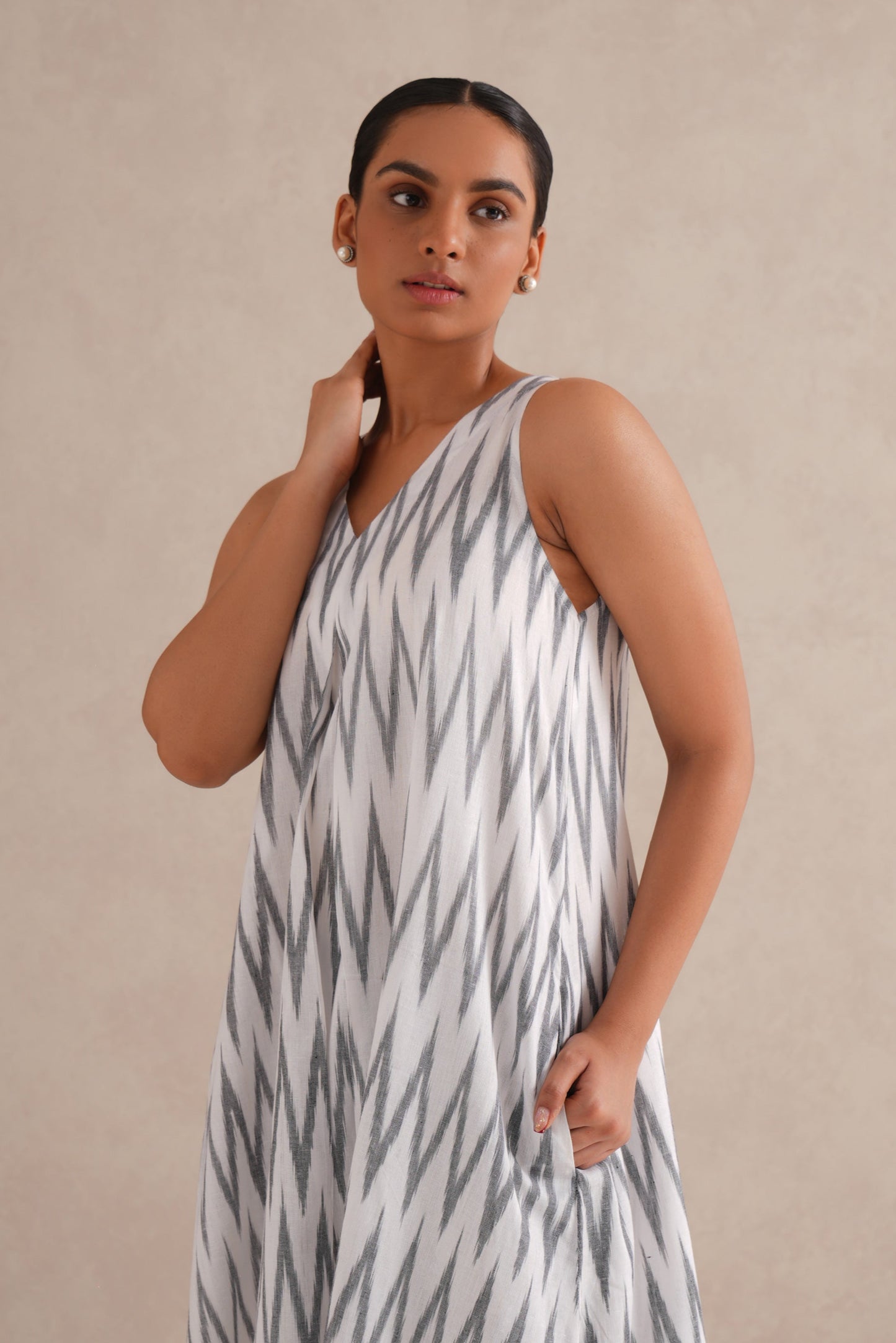 B&W Ikat Cord Set