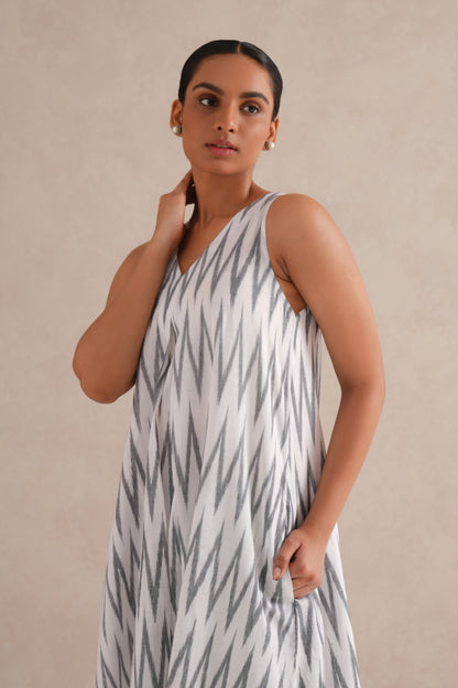 B&W Ikat Cord Set