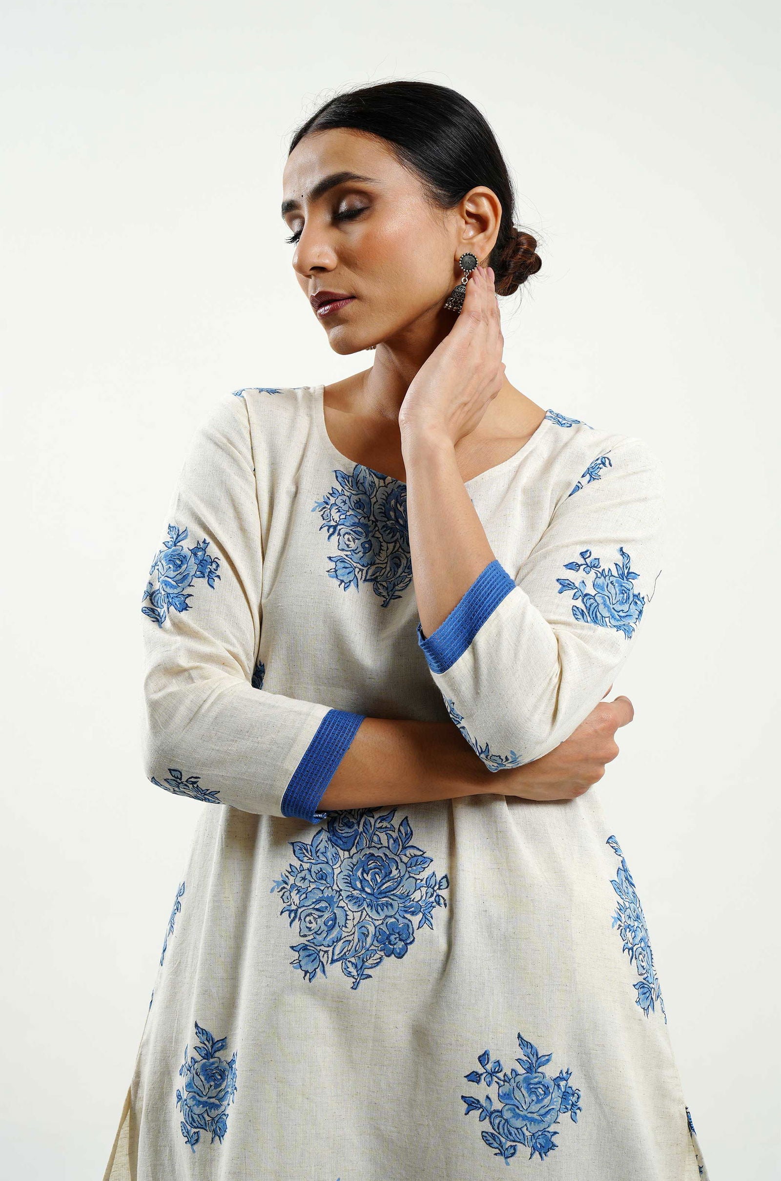 Blue Roses Cotton Linen Set - Cyan India