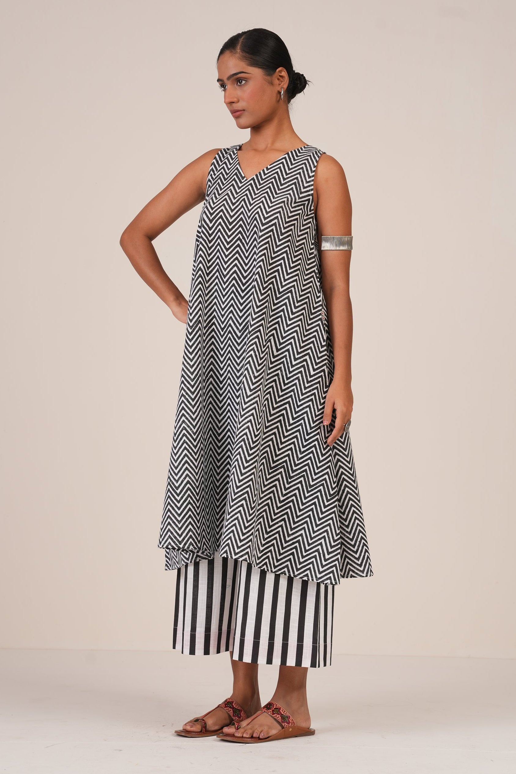 Hand Block Printed Syah Geo Set