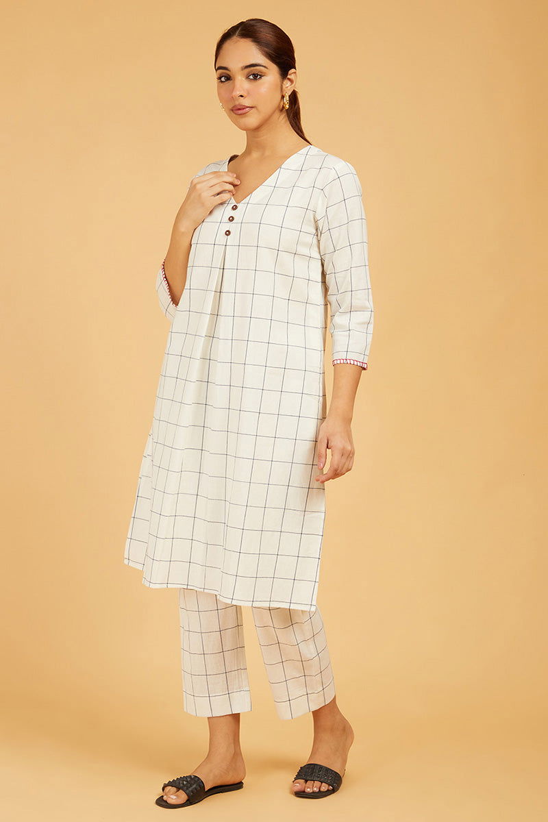 Hand Embroidered Checkered Kurta - Cyan India