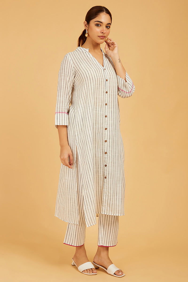 Hand Embroidered Handloom Kurta - Cyan India