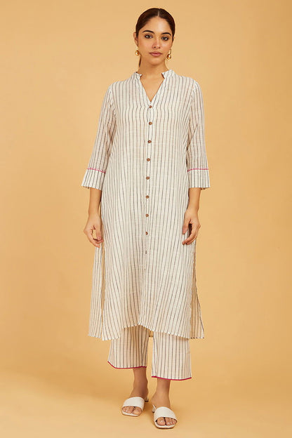 Hand Embroidered Handloom Kurta - Cyan India