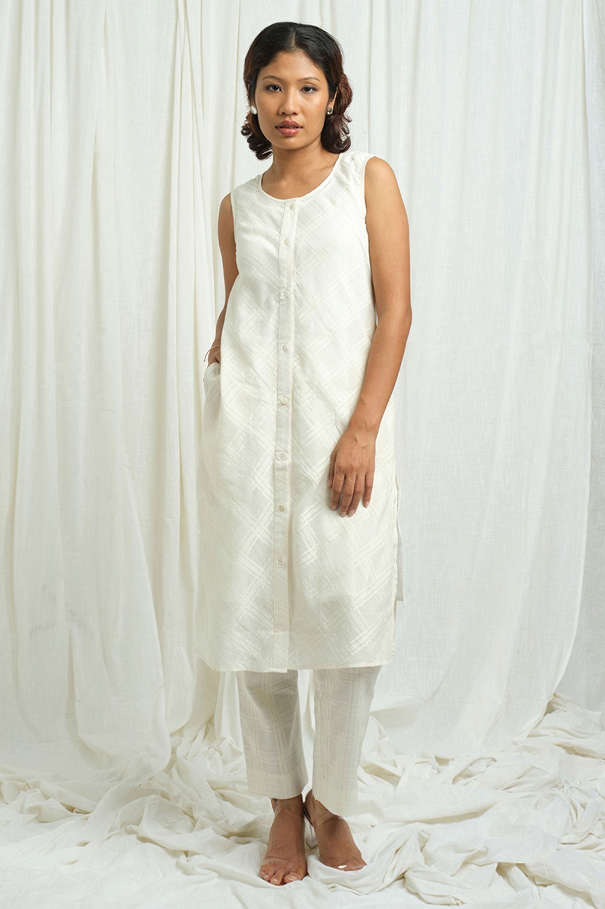 Ivory Checkered Kurta With Slip - Cyan India